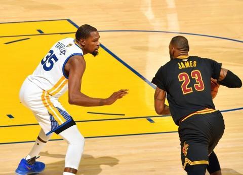 4-3！张本智和再战国乒：小勒布伦败北，总决赛男单四强决出三人（4-3！张本智和再度对阵国乒，小勒布伦遭淘汰，总决赛男单四强已出三席）