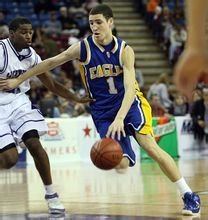 科瓦奇谈吉拉西没首发：和之前的冲突无关，我想带来些新鲜感（科瓦奇解释吉拉西未首发：与旧冲突无关，只为带来新意）