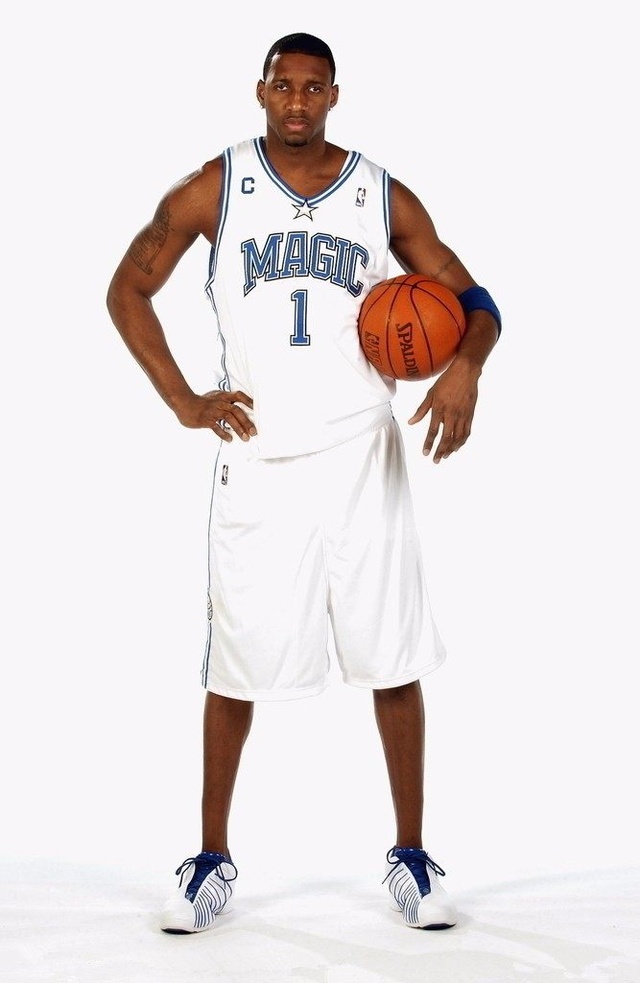 CBA季中杯淘汰赛对阵出炉：广东大战上海 广厦山西晋级稳了？（CBA季中杯淘汰赛揭晓：广东对阵上海，广厦与山西晋级有多稳？）