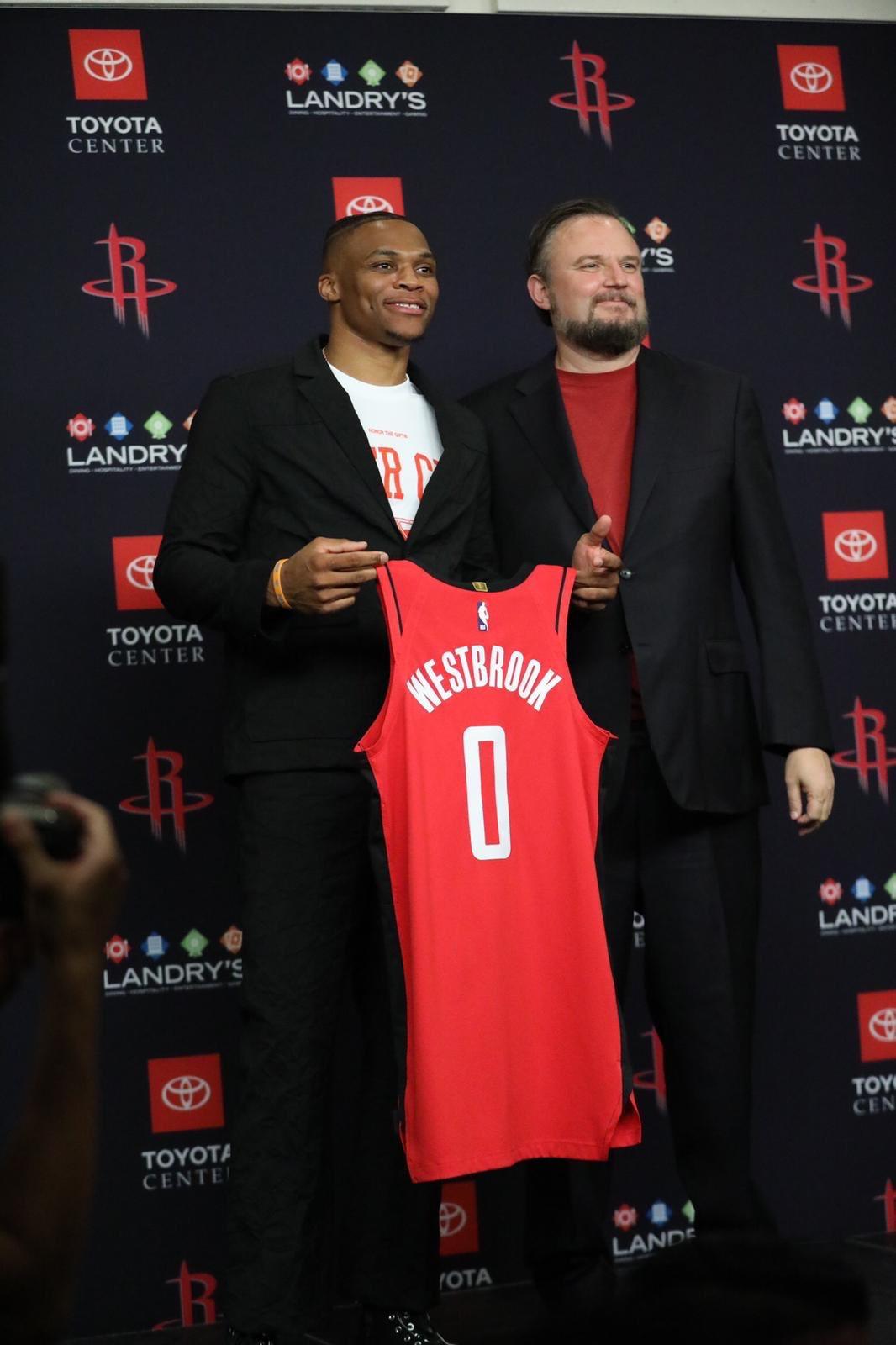 英媒盘点世界杯抽签失误史：机器暂停&场面失控&疑似作弊（英媒回顾世界杯抽签失误史：设备当机、现场失控、疑似作弊）