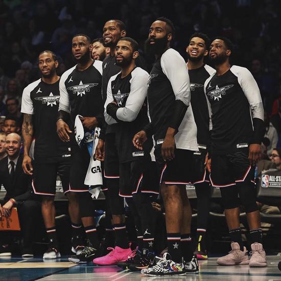 青岛快节奏打法极具观赏性（青岛高节奏打法赏心悦目）