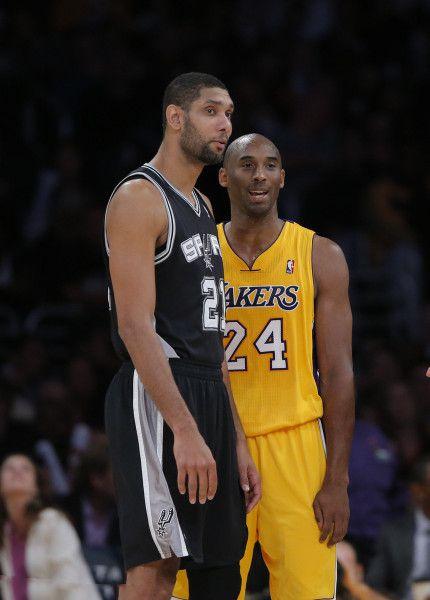 米体：齐沃将全队关在更衣室训话了数分钟，并批评了所有球员（米体：齐沃在更衣室对全队训话数分钟，严厉批评全体球员）