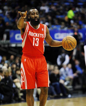 仅21场！杰伦·布朗成为队史开赛最快达成600+100+100的球员（21场达成！杰伦·布朗成队史开季最快600+100+100球员）