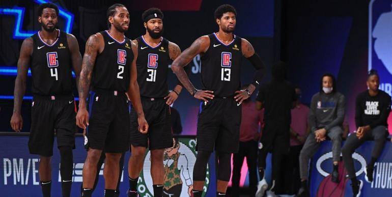 伦敦奥运马术冠军与爱马同日安乐死：二十载相伴书写辉煌传奇（伦敦奥运马术冠军与爱驹同日安乐死：二十年相伴铸就荣光）